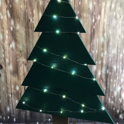 Large Traditional Christmas Tree. Pallet. Indoor. Outdoor. Hand Crafted. Hand Painted. Rustic. Farmhouse.